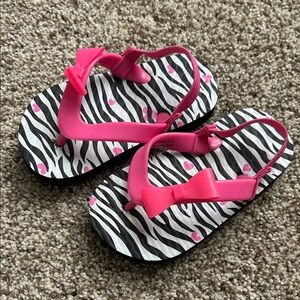 NWOT Toddler Girl Pink Bow Zebra Flip Flops with Strap, Size 6-7